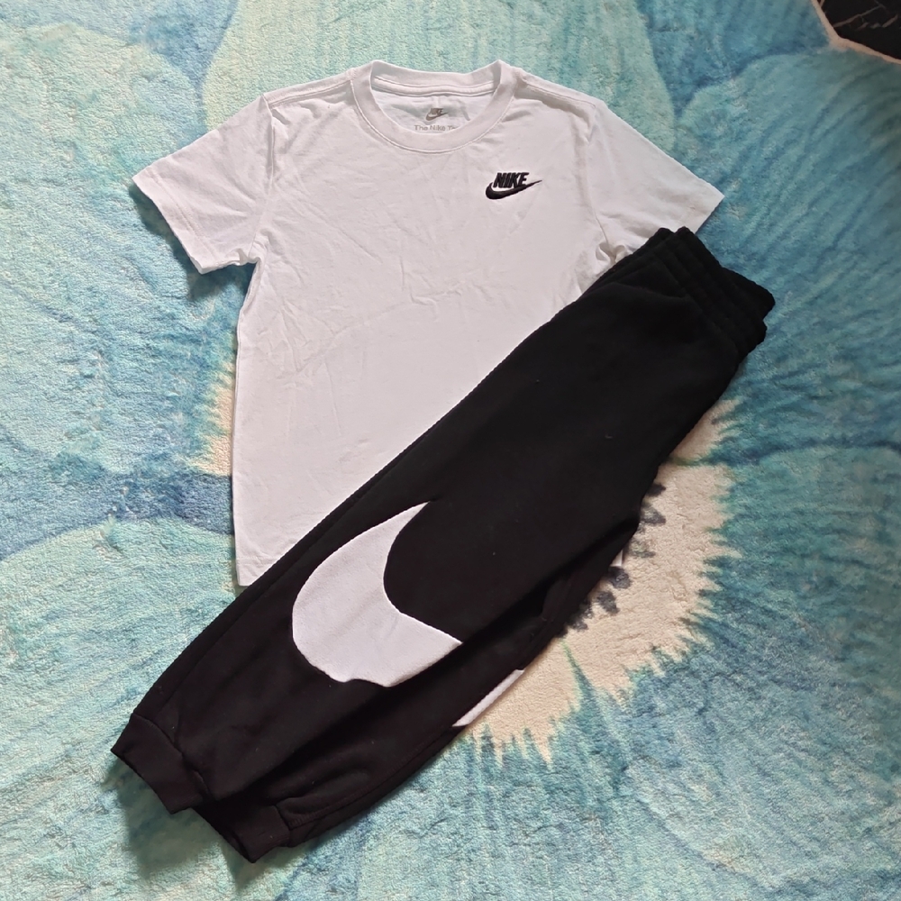 Nike White Tee and Black Joggers Combo